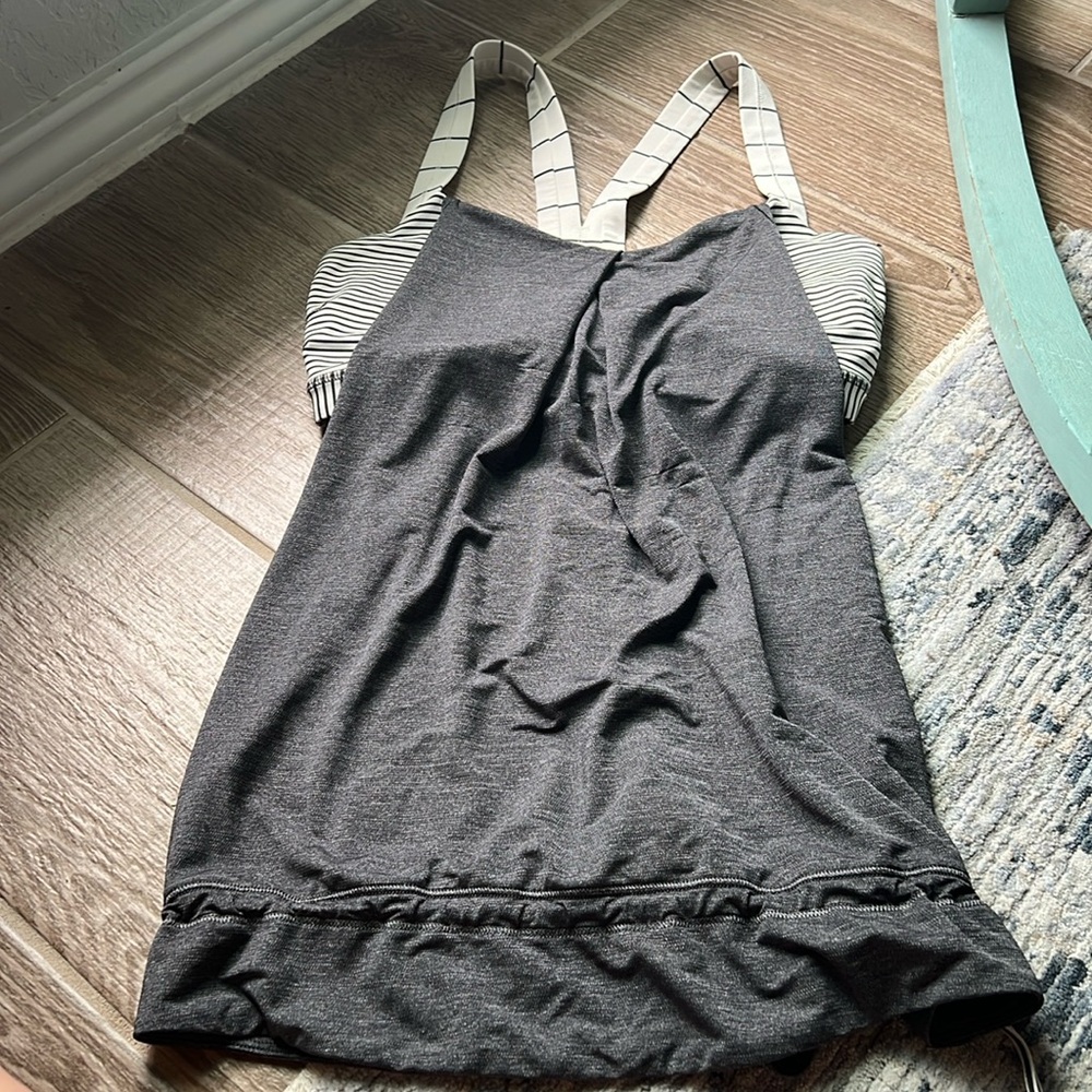 Lululemon rest less tank sz 8